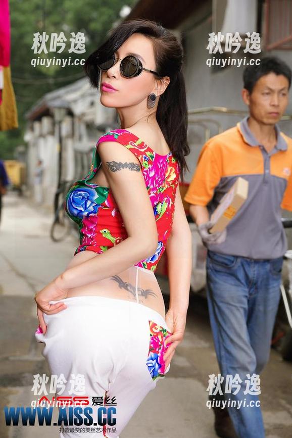 AISS爱丝(黄金版) - 亚美依水手服写真集，一想着就想要天天换衣服，但我这身打扮怎么穿都不对