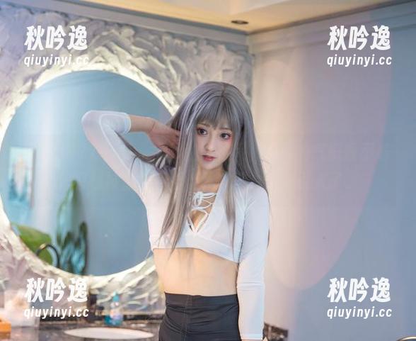 Luisa_零纱 就是这个Luisa_零纱的黑枪呆,cos的气质摸不着但又想被重重包围,唉,图片太吸引人了。