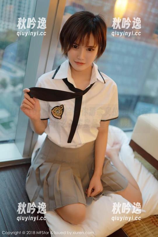 MFStar模范学院-佘贝拉bella MFStar模范学院 - 你猜佘贝拉bella在教室里玩什么?答案是壁纸摄影!