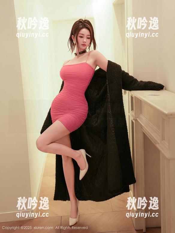 Xiuren秀人网 - 走过路过别错过，图库里的刘婷婷兔女郎真带劲