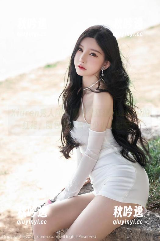 Xiuren秀人网 - 观看孟狐狸FoxYini的红裙，图包里藏着不少小心思呢！