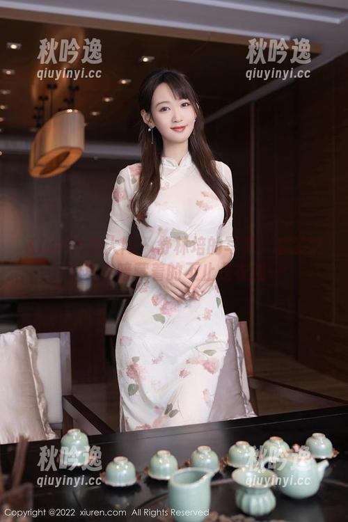 Xiuren秀人网 - 舒林培的写真：套装之下其实暗藏着的不止是衣服…