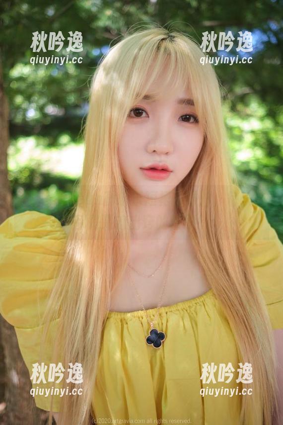 更新！yeeun孙乐乐短裙新照片，每一张都是灵魂出窍的背影！