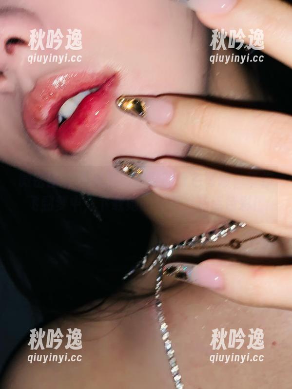 不爱笑的赛琳 微密圈 - 不爱笑的赛琳的粉色冒险,带你飞到梦中,下载她的写真,加点色彩!
