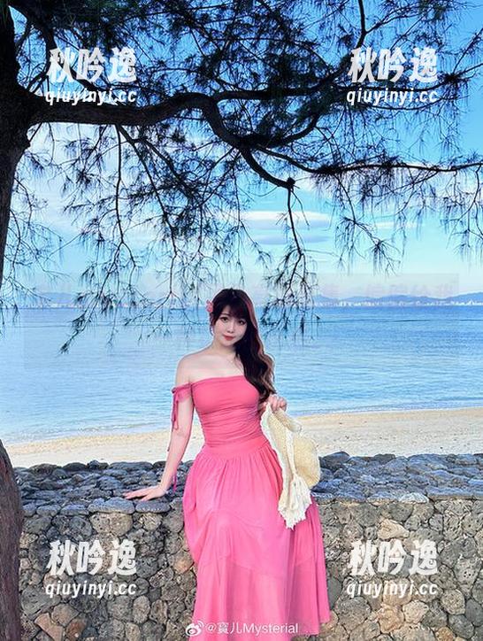 宝儿mysterial黑色高清合集，偏偏给我一种禁忌的诱惑。