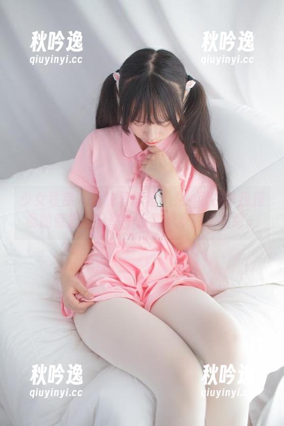 少女秩序 - 睡衣写真集？是晞可在等我搭配的意思，分享一点属于家的小惬意。