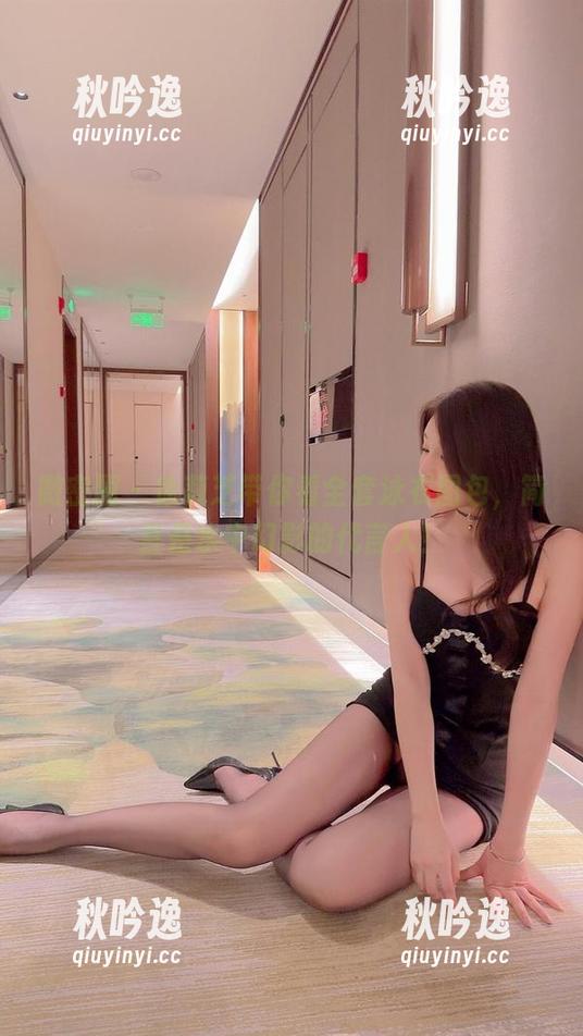 微密圈 - 徐莉芝带你看全套泳衣图包，简直是水中幻影的代言人！