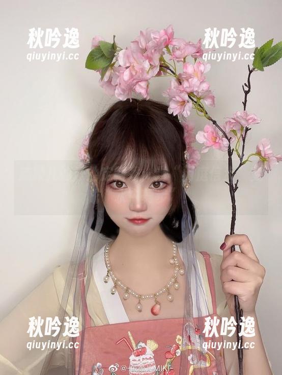 戚顾儿的泳池定制秀：当“闲庭信步”变成“水中舞步”！