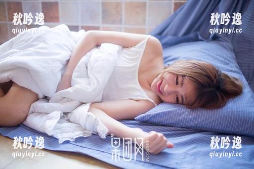果团网 - 再见五彩斑斓！周大萌的黑色写真合集挑战你对色彩的定义！