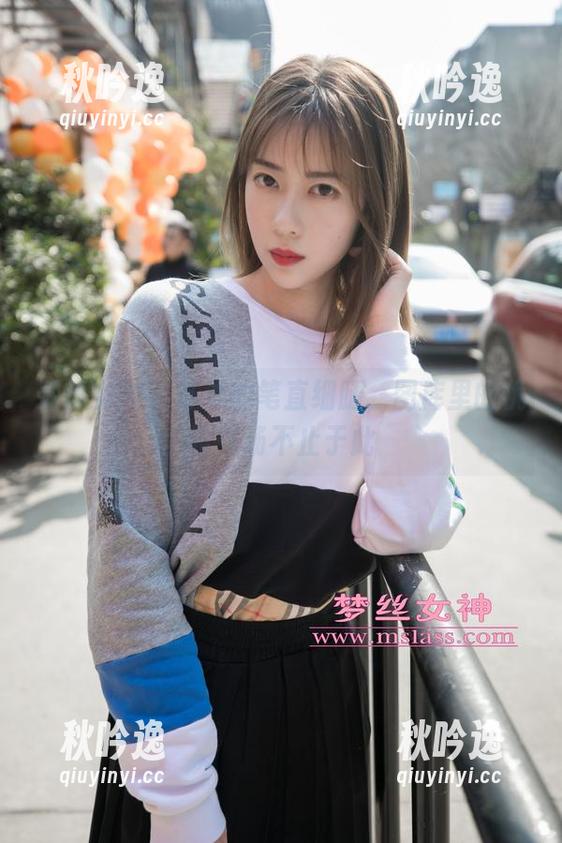 梦丝女神 - 苏沐的笔直细腿，图库里的优雅气场不止于此