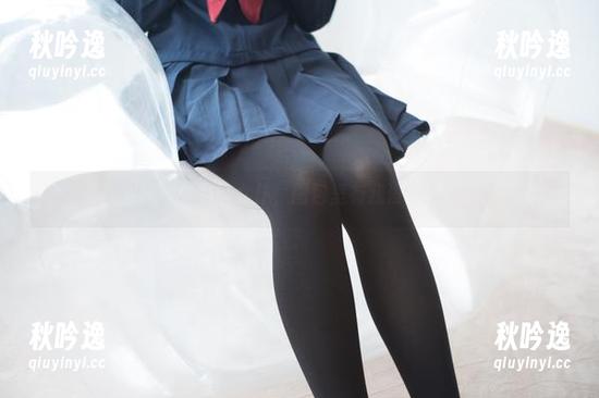 森萝财团新晋黑丝女仆，图包里有我没见过的姿态！