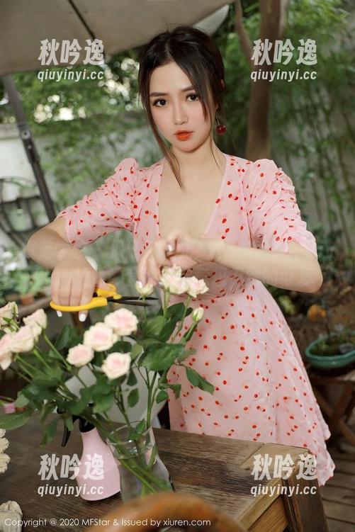 模范学院 - 保证无圣光：K8傲娇萌萌Vivian的婚纱套图让你意想不到的可爱