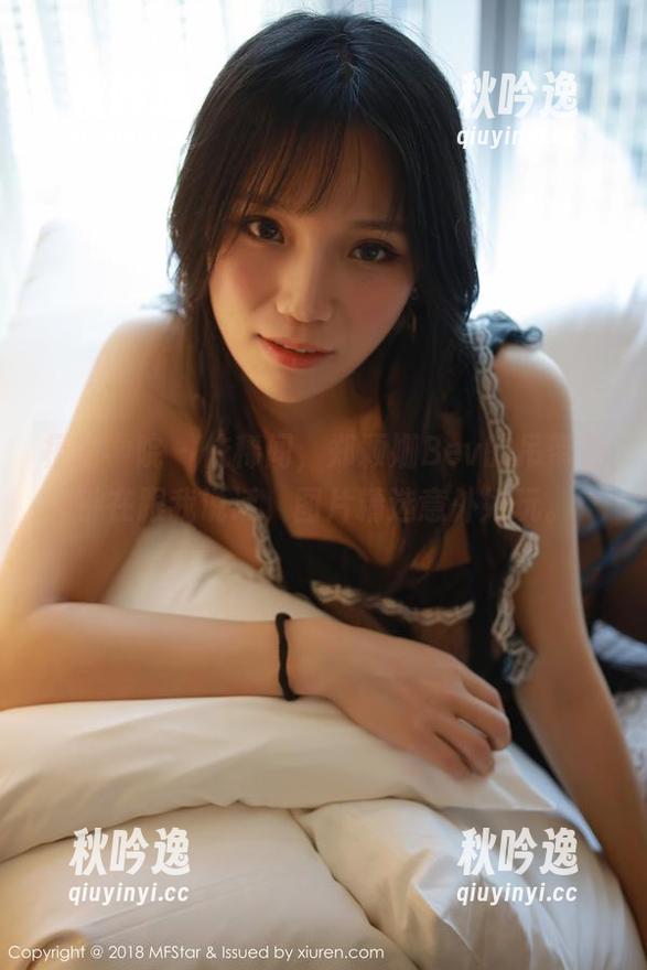 模范学院 - 依稀间，郑颖姗Bev的吊带似乎在跟我说话，图片精选意外好玩。