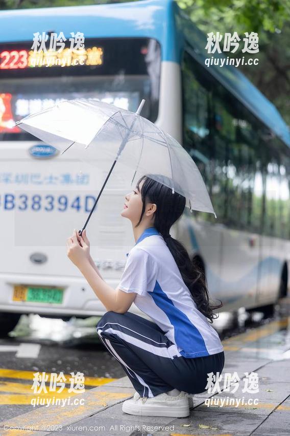 秀人网-甜七七 秀人网 - 甜七七的吊带原图,只想诧异一句:这也是出门的打扮吗?