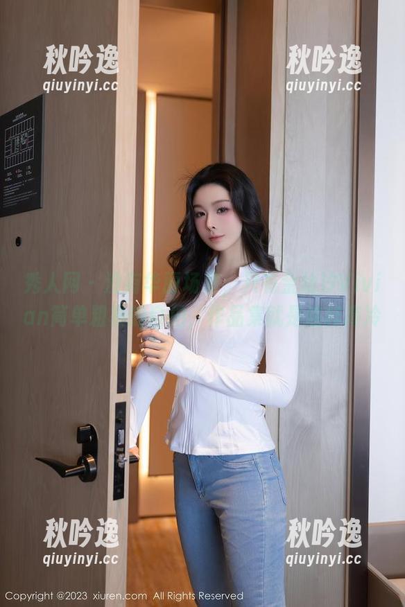 秀人网 - 没有华丽场景，只有金幼汐Vivian简单粗暴的自拍，作品集就是这样高冷