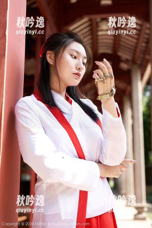 蜜桃社 - 不可思议的内衣：梦乃Mandy给你的资源是不是真美？